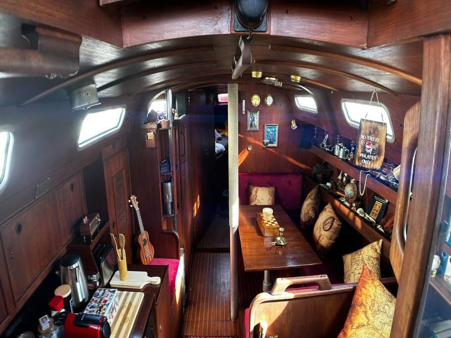 The Captains Locker - 30Ft Yacht San Miguel de Abona Dış mekan fotoğraf