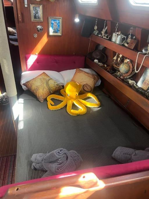The Captains Locker - 30Ft Yacht San Miguel de Abona Dış mekan fotoğraf