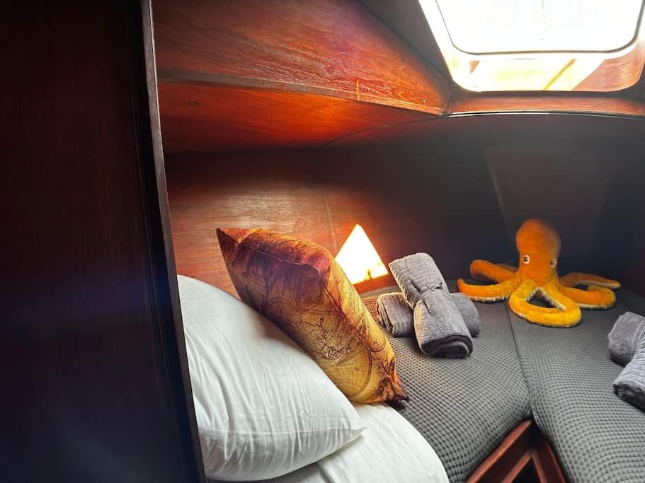 The Captains Locker - 30Ft Yacht San Miguel de Abona Dış mekan fotoğraf