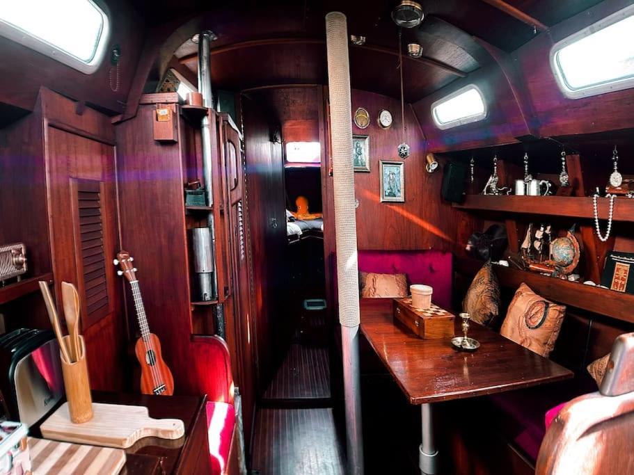 The Captains Locker - 30Ft Yacht San Miguel de Abona Dış mekan fotoğraf
