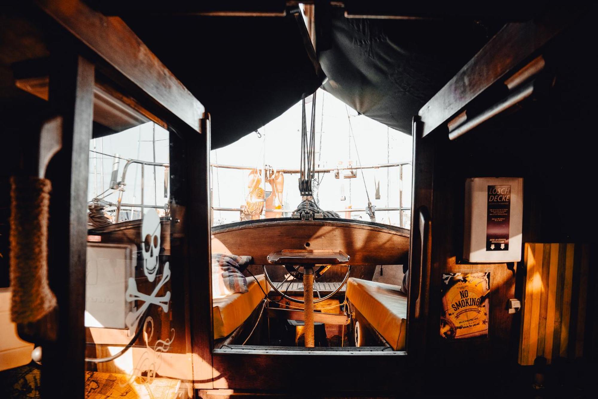 The Captains Locker - 30Ft Yacht San Miguel de Abona Dış mekan fotoğraf