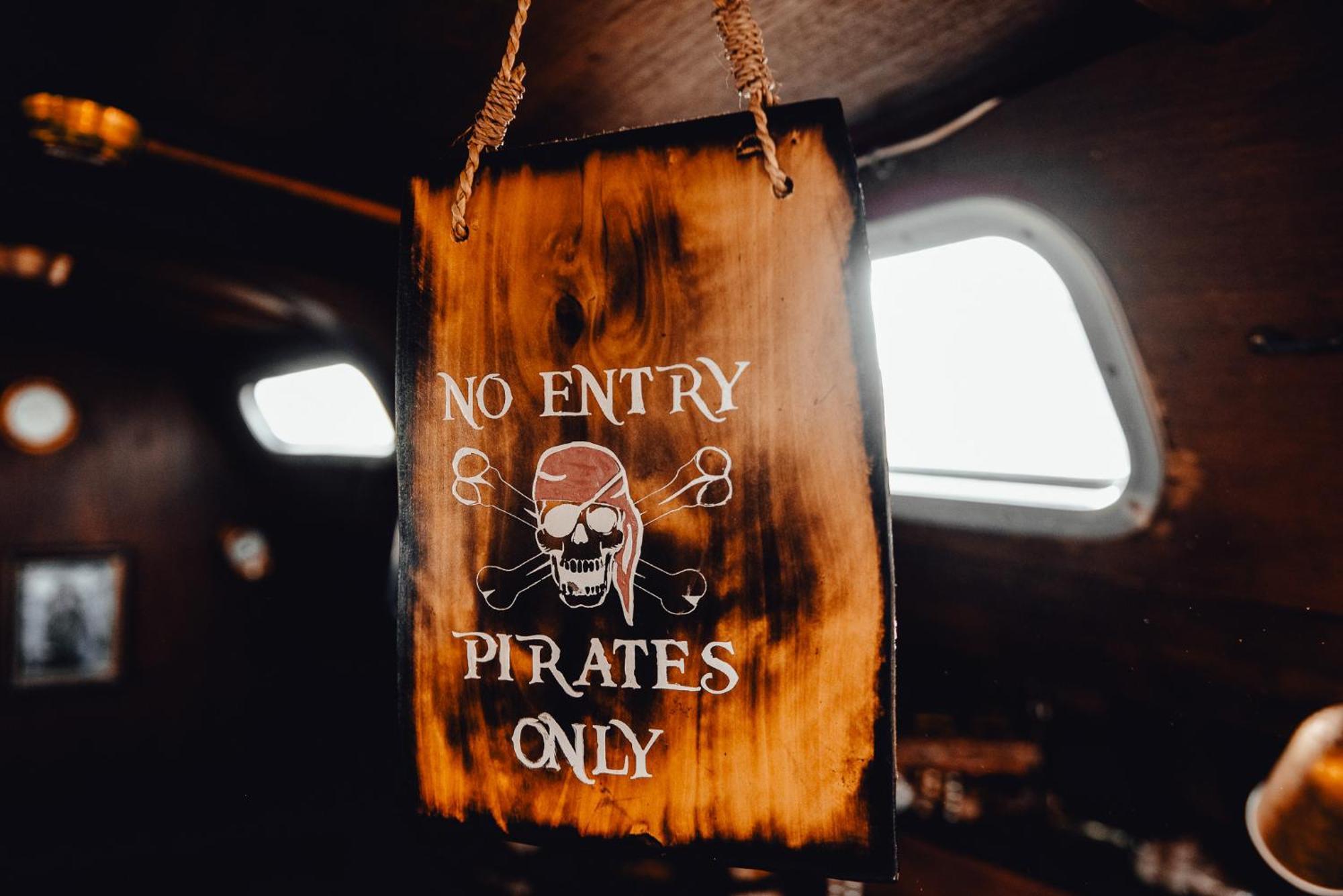 The Captains Locker - 30Ft Yacht San Miguel de Abona Dış mekan fotoğraf